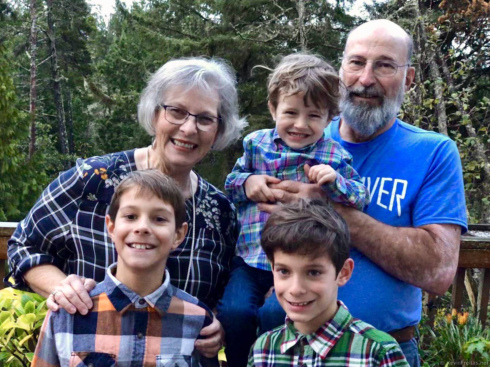 Cousins with their grandparents. #thankful #conradical | Oysterville Approach | thankful, conradical